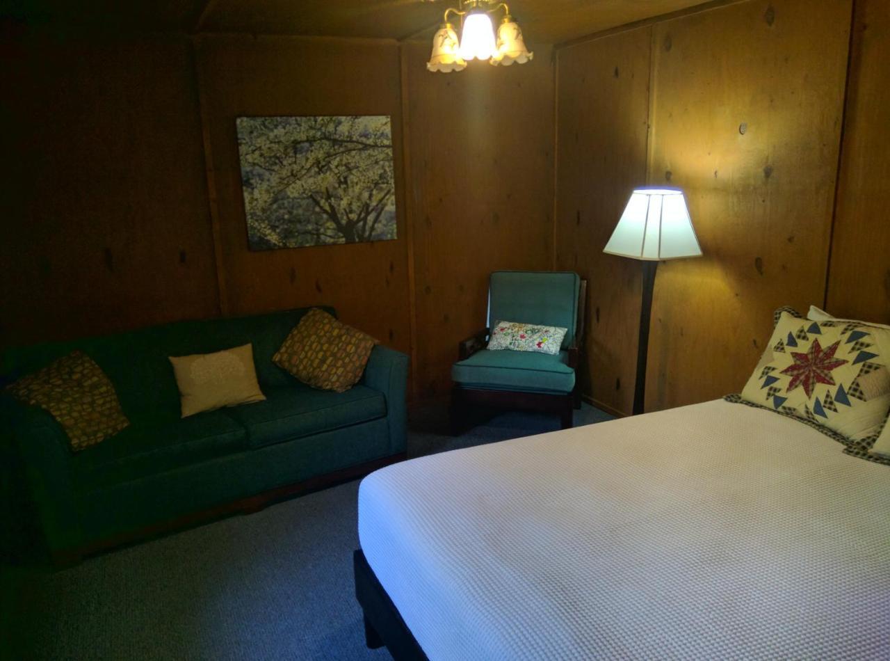 The Sugar Creek Retreat Bed & Breakfast Garfield Ngoại thất bức ảnh